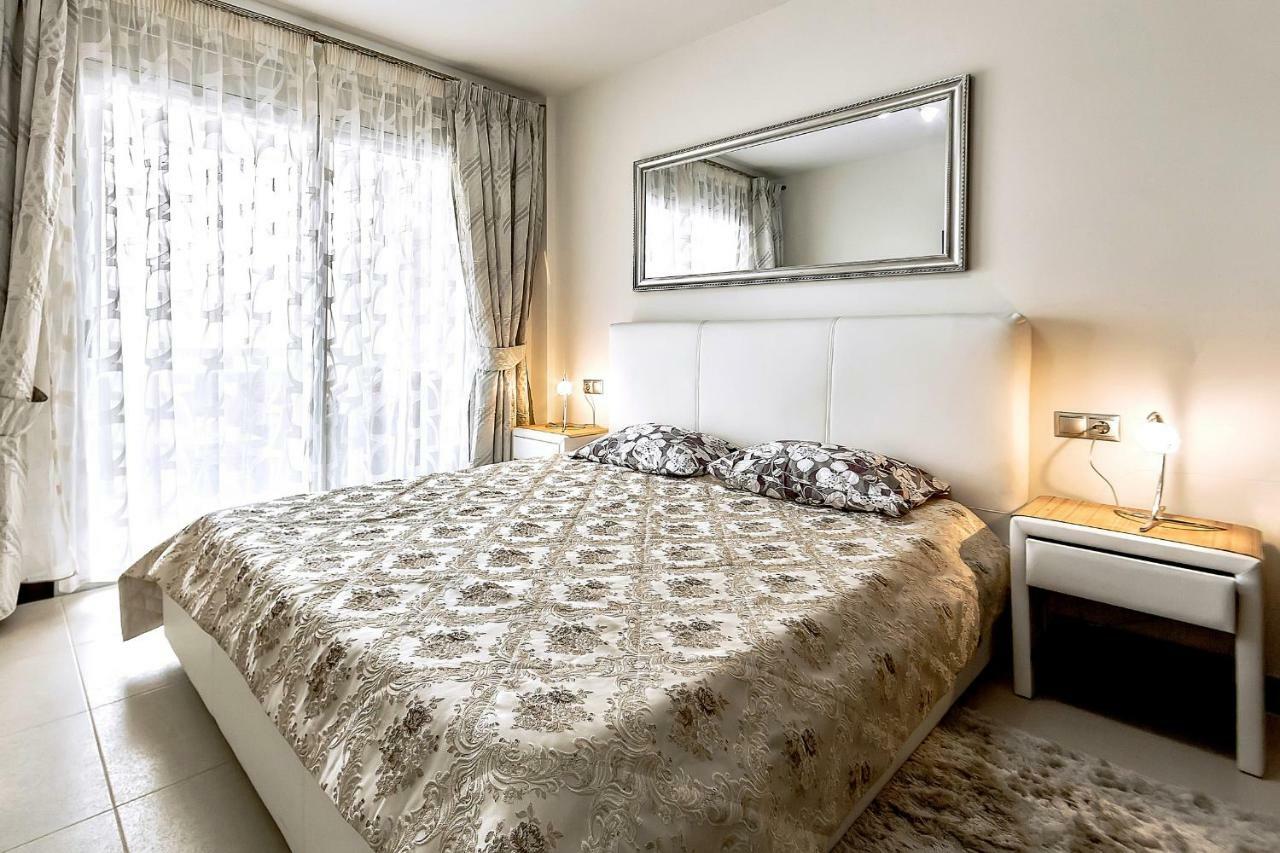 Doble Dream2 Bedroom Apartment Адехе Екстериор снимка